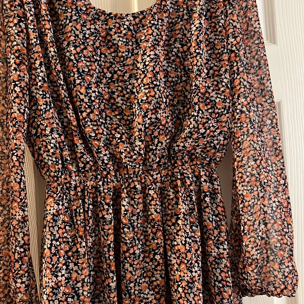 Adorable Floral Long Sleeved Dress - Picture 2 of 5